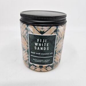 Bath and Body Works Scented Candle Fiji White Sands 7 Oz - New